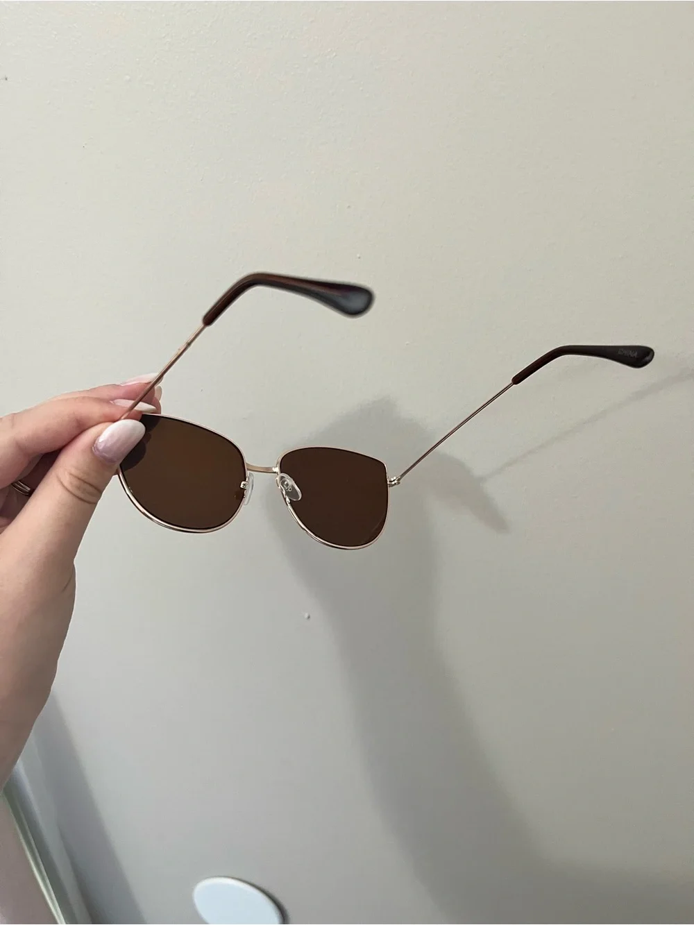 Classic Cat-Eye Metal Frame Sunglasses - Gold with Brown Lenses